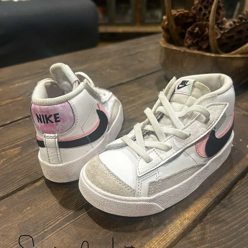 Nike Kids White High-Top Sneakers with Pink and Black Swoosh
